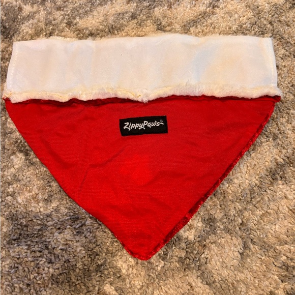 Pet Christmas scarf Red and White I do believe this is a size Medium - Picture 3 of 9